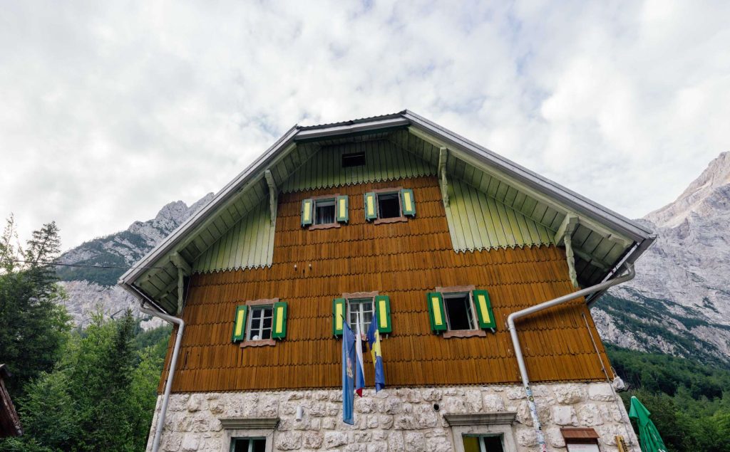 Aljažev Dom 7 Planinsko društvo Dovje - Mojstrana Planinsko društvo Dovje - Mojstrana 4