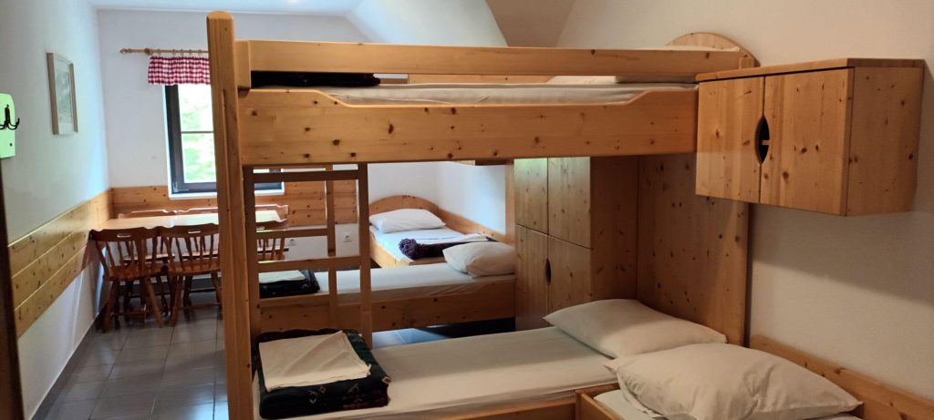 Planinsko društvo Dovje - Mojstrana 8